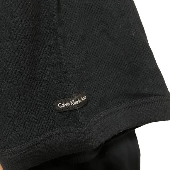 NWT Vintage Calvin Klein Jeans Mesh Style Black Cotton Tee - Picture 3 of 8